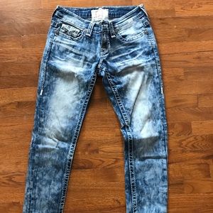 Women’s straight jeans